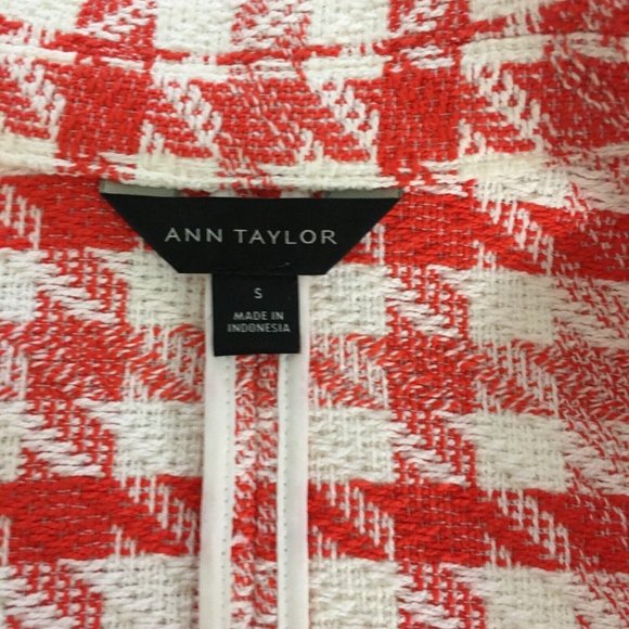 Women's Red and White Houndstooth Jacket - Picture 7 of 11